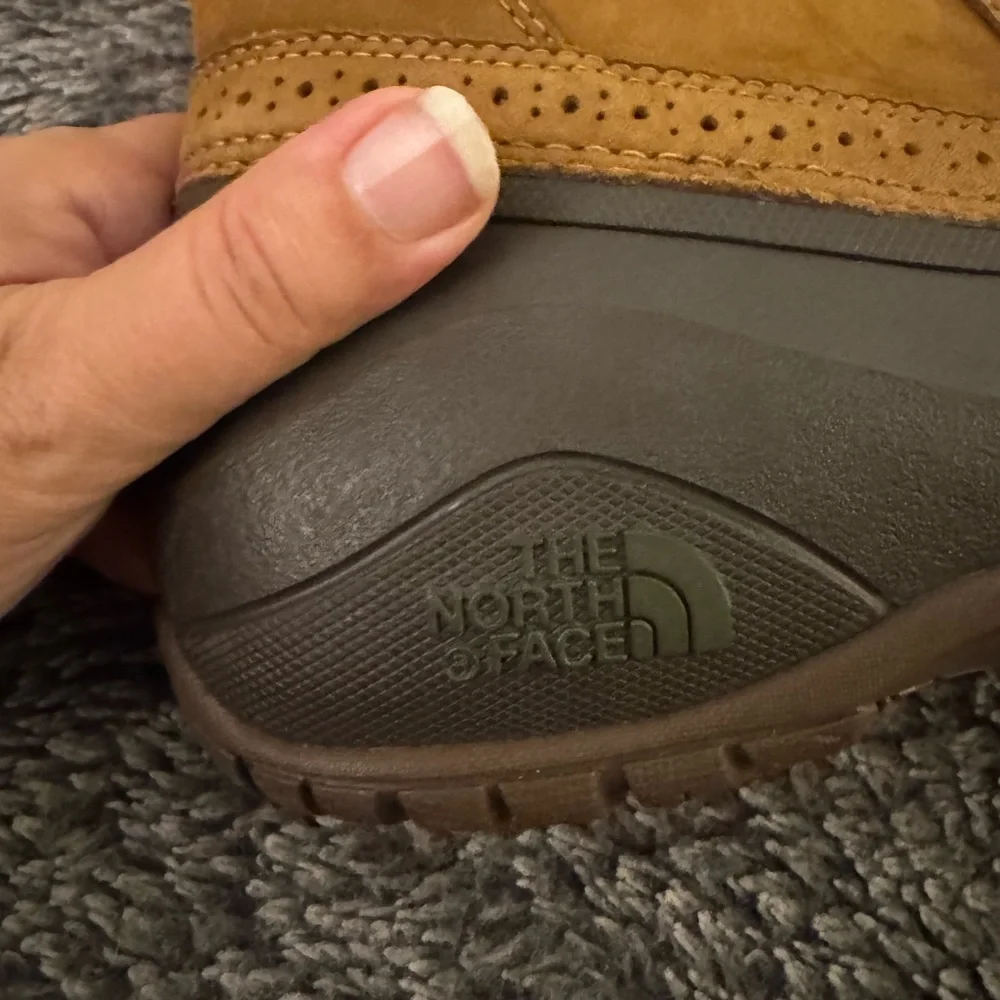 THE NORTH FACE Women’s Shellista II Mid Calf Waterproof Boots